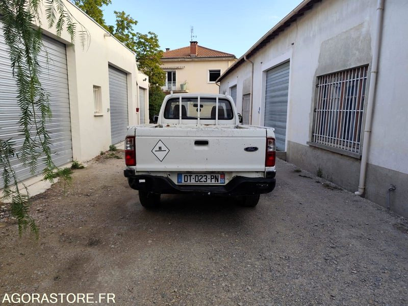 FORD RANGER 2.5 TD 4WD PICKUP 109CV - 2005 - 196000KMS - Pick-up: photos 4 FORD RANGER 2.5 TD 4WD PICKUP 109CV - 2005 - 196000KMS - Pick-up: photos 4