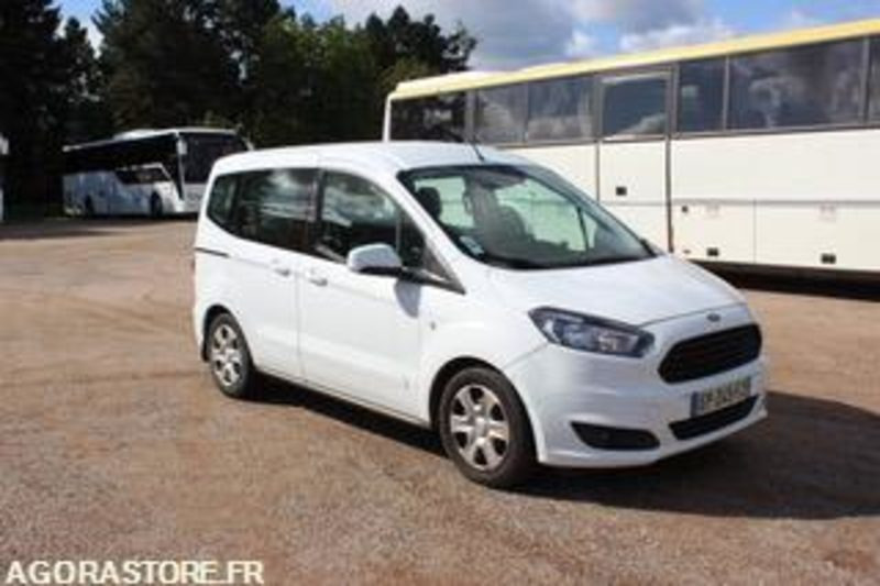 FORD TOURNEO - 2017 - 155 191 KMS - EP245FZ - Fourgonnette: photos 2 FORD TOURNEO - 2017 - 155 191 KMS - EP245FZ - Fourgonnette: photos 2