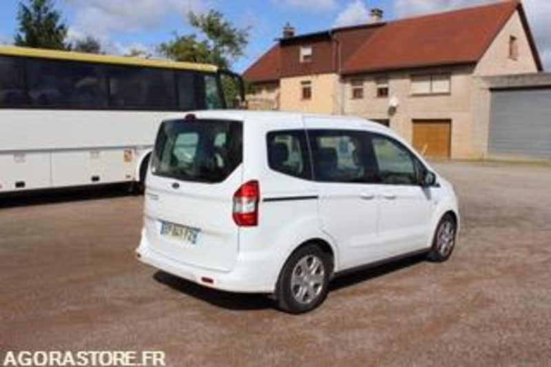 FORD TOURNEO - 2017 - 189 014 KMS - EP841FZ - Fourgonnette: photos 3 FORD TOURNEO - 2017 - 189 014 KMS - EP841FZ - Fourgonnette: photos 3