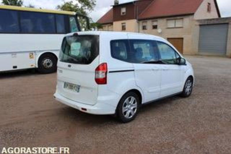 FORD TOURNEO - 2017 - 192 126 KMS- EP280FZ - Fourgonnette: photos 2 FORD TOURNEO - 2017 - 192 126 KMS- EP280FZ - Fourgonnette: photos 2