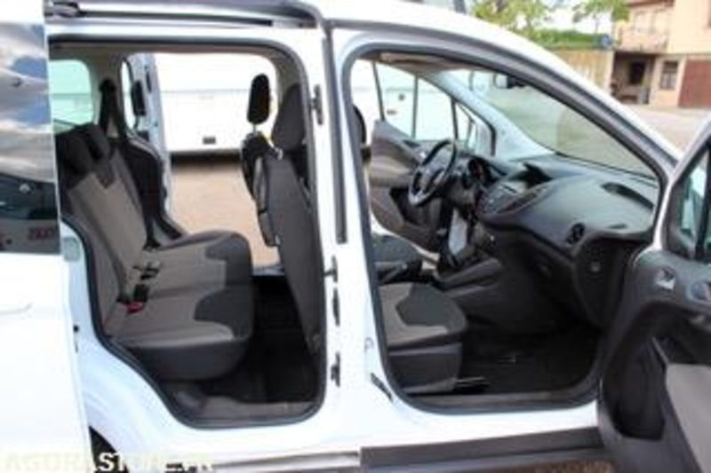 FORD TOURNEO - 2017 - 194 562 KMS - EP716FZ - Fourgonnette: photos 5 FORD TOURNEO - 2017 - 194 562 KMS - EP716FZ - Fourgonnette: photos 5