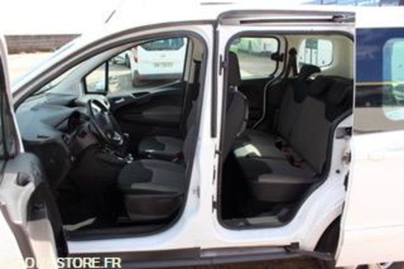 FORD TOURNEO - 2017 - 243 425KMS - EP244FY - Fourgonnette: photos 4 FORD TOURNEO - 2017 - 243 425KMS - EP244FY - Fourgonnette: photos 4