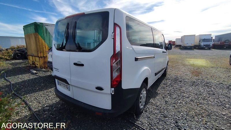 FORD TRANSIT - 9 Places - 2016 - 259108 Kms - EG717YG - Fourgon utilitaire: photos 3 FORD TRANSIT - 9 Places - 2016 - 259108 Kms - EG717YG - Fourgon utilitaire: photos 3