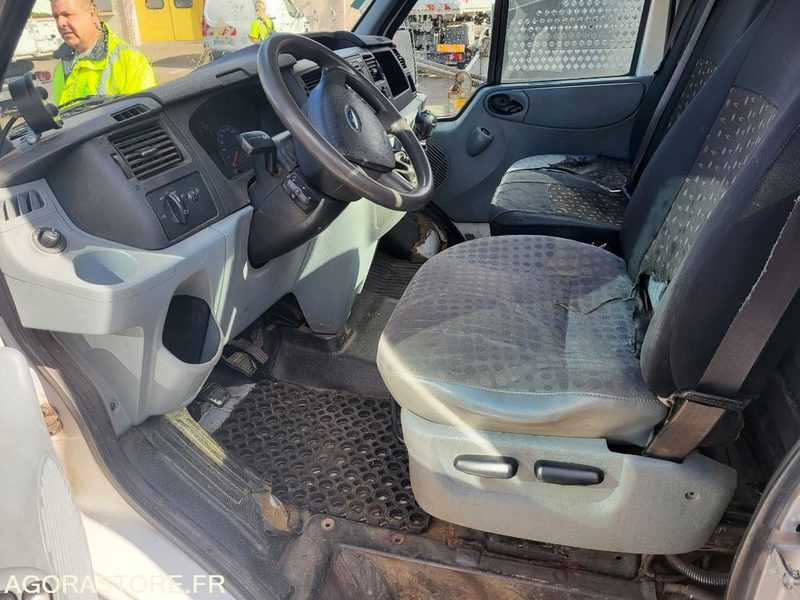 FORD transit avec système ampirol (sans contrôle technique) - Utilitaire benne: photos 4 FORD transit avec système ampirol (sans contrôle technique) - Utilitaire benne: photos 4