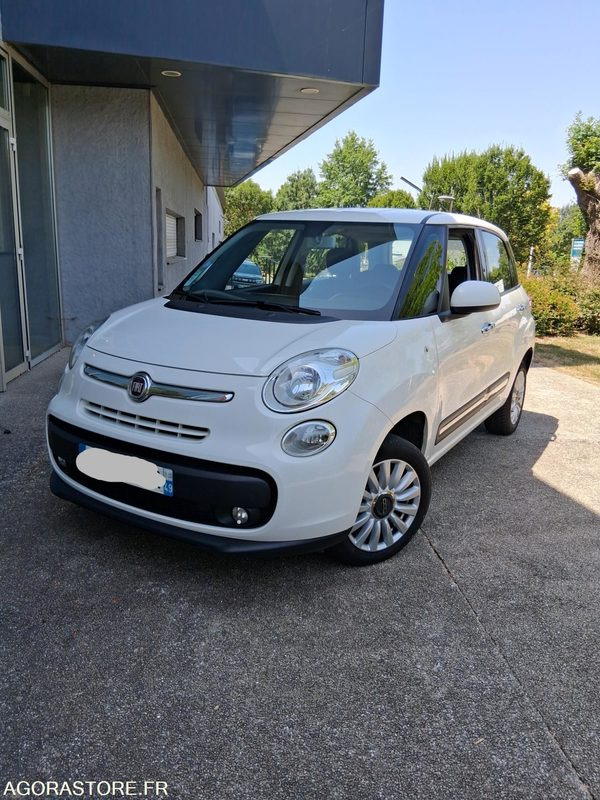 Fiat 500 L DIESEL POPSTAR 1.3 Multijet - Voiture: photos 1 Fiat 500 L DIESEL POPSTAR 1.3 Multijet - Voiture: photos 1