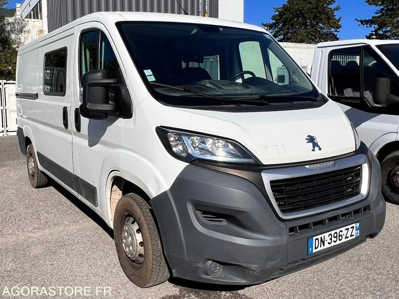 Fourgon utilitaire Peugeot Boxer 2,2l HDI 130cv - Année 2015 - 235000kms - Fourgon utilitaire: photos 1 Fourgon utilitaire Peugeot Boxer 2,2l HDI 130cv - Année 2015 - 235000kms - Fourgon utilitaire: photos 1