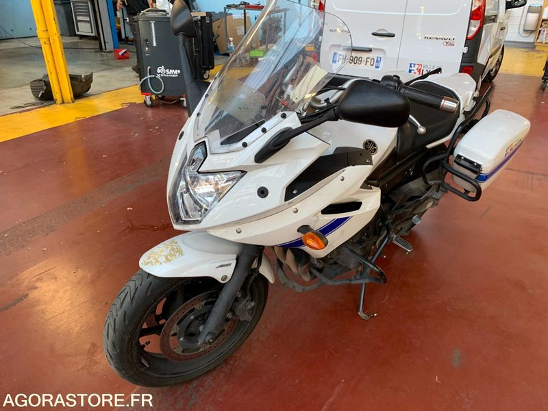 G MOTO XJ6 DQ-609-DY - Motocyclette: photos 1 G MOTO XJ6 DQ-609-DY - Motocyclette: photos 1