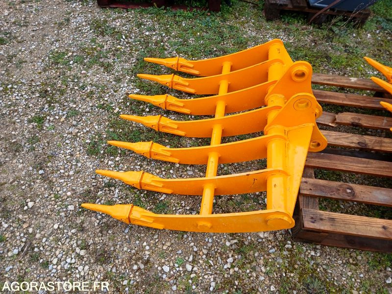 Godet râteau forestier 1100mm - L'équipement de construction: photos 2 Godet râteau forestier 1100mm - L'équipement de construction: photos 2