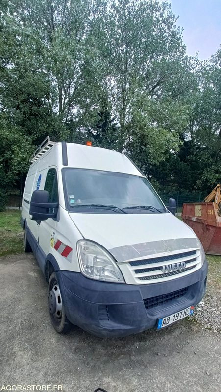 IVECO 50C15HV - Fourgon utilitaire: photos 1 IVECO 50C15HV - Fourgon utilitaire: photos 1