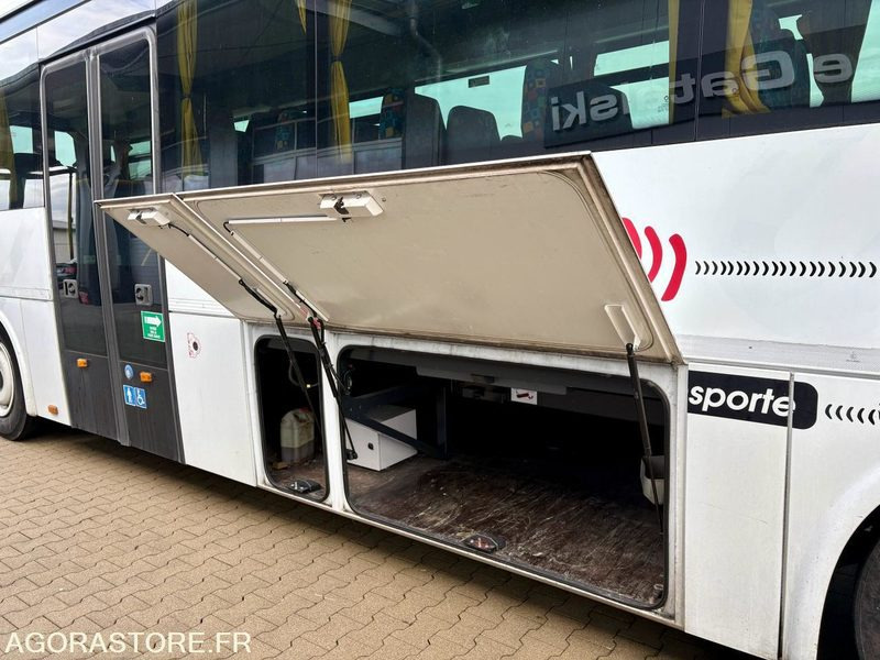 Irisbus Recreo 2010 - Clim - EURO 5 - Bus scolaire: photos 5 Irisbus Recreo 2010 - Clim - EURO 5 - Bus scolaire: photos 5