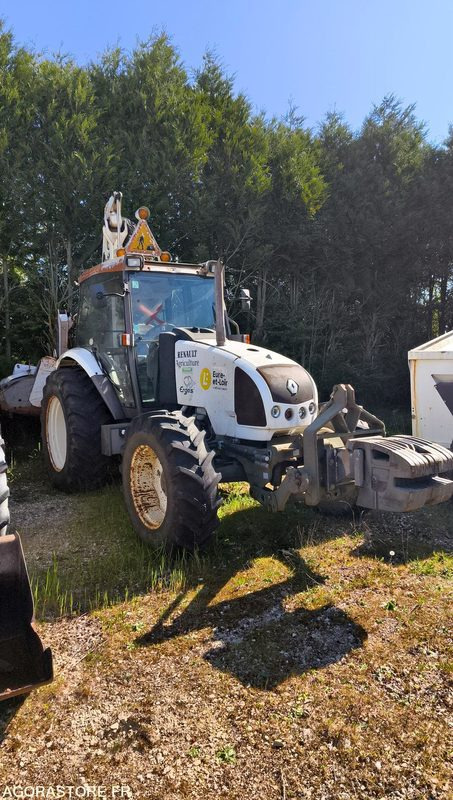 Lot Renault - Tracteur ergos 446 Roto 209 - 2009 et FAUCHEUSE NOREMAT VISIOBRA - Tracteur agricole: photos 2 Lot Renault - Tracteur ergos 446 Roto 209 - 2009 et FAUCHEUSE NOREMAT VISIOBRA - Tracteur agricole: photos 2