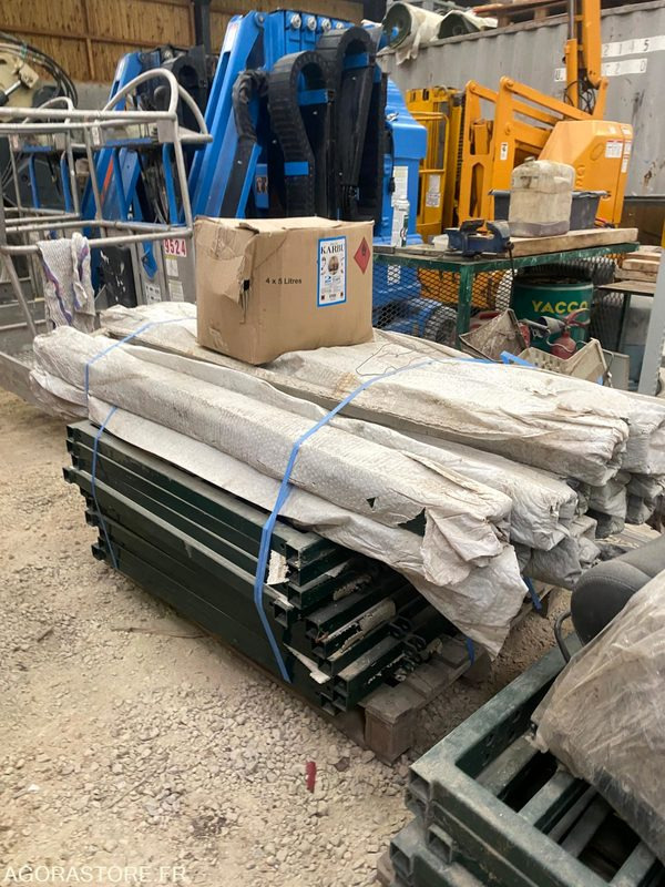 Lot de 10 portillons ACIER 100x100 Jamais mis en place - Matériel de jardinage: photos 2 Lot de 10 portillons ACIER 100x100 Jamais mis en place - Matériel de jardinage: photos 2