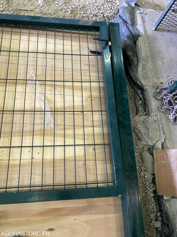 Lot de 2 portillons et 1 portail - Matériel de jardinage: photos 3 Lot de 2 portillons et 1 portail - Matériel de jardinage: photos 3