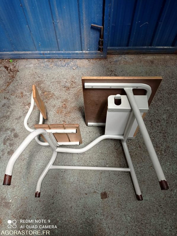 Lot de 28 Pupitres écoliers individuels - Outil/ Équipement: photos 3 Lot de 28 Pupitres écoliers individuels - Outil/ Équipement: photos 3