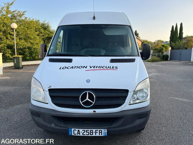 MERCEDES SPRINTER - 2007 / 182 000 KM - Fourgon utilitaire: photos 2 MERCEDES SPRINTER - 2007 / 182 000 KM - Fourgon utilitaire: photos 2