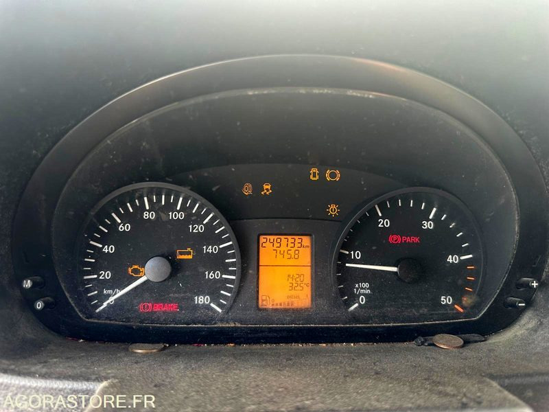 Fourgon utilitaire MERCEDES - SPRINTER 314 - 2016 / 249000 KM: photos 11