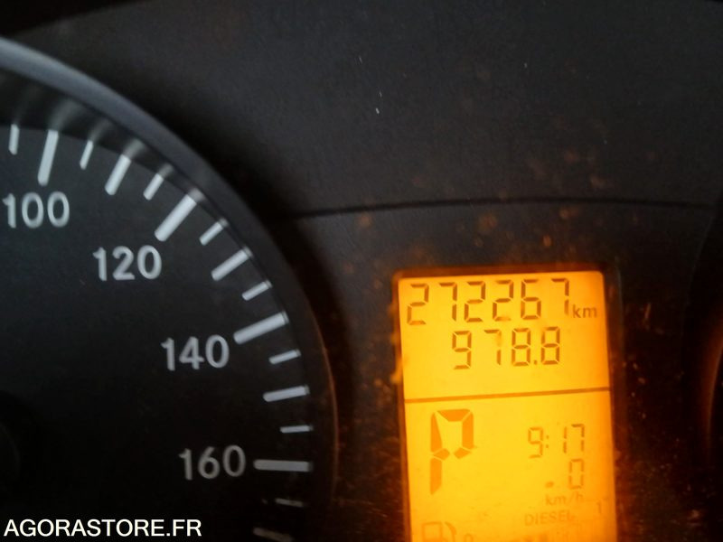 MERCEDES SPRINTER ANNEE 2014 - Utilitaire benne: photos 4 MERCEDES SPRINTER ANNEE 2014 - Utilitaire benne: photos 4