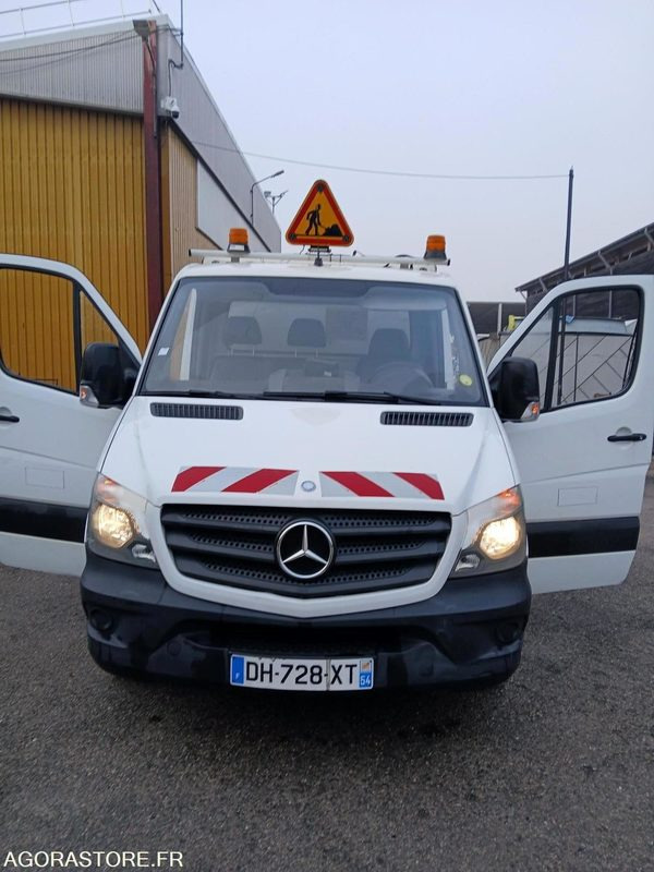 MERCEDES SPRINTER ANNEE 2014 - Utilitaire benne: photos 1 MERCEDES SPRINTER ANNEE 2014 - Utilitaire benne: photos 1