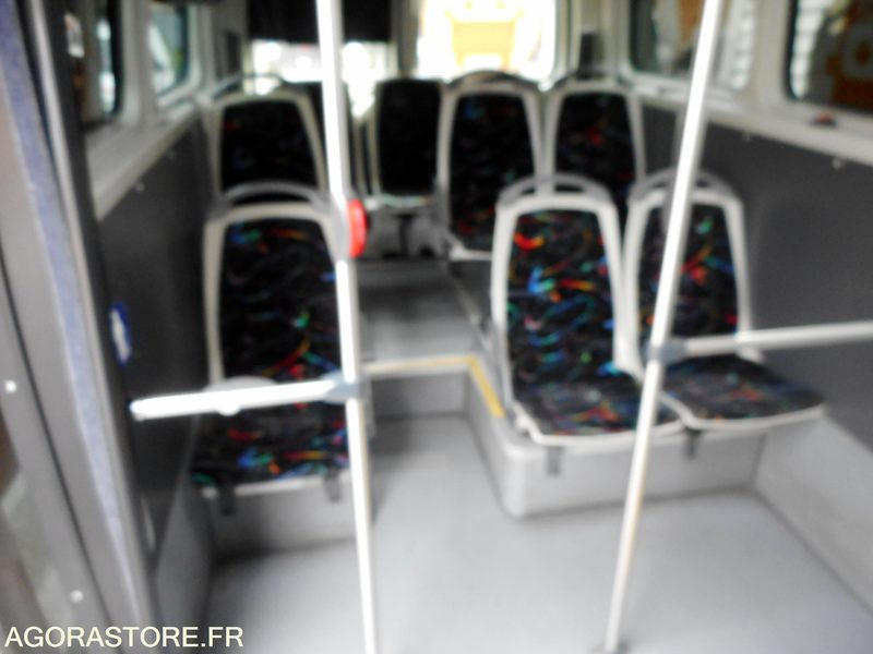 MINIBUS NAVETTE RENAULT - 2013 - 185 270 km - Minibus, Transport de personnes: photos 4 MINIBUS NAVETTE RENAULT - 2013 - 185 270 km - Minibus, Transport de personnes: photos 4