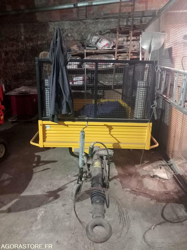 REMORQUE TR 1500 - Machine agricole: photos 1 REMORQUE TR 1500 - Machine agricole: photos 1
