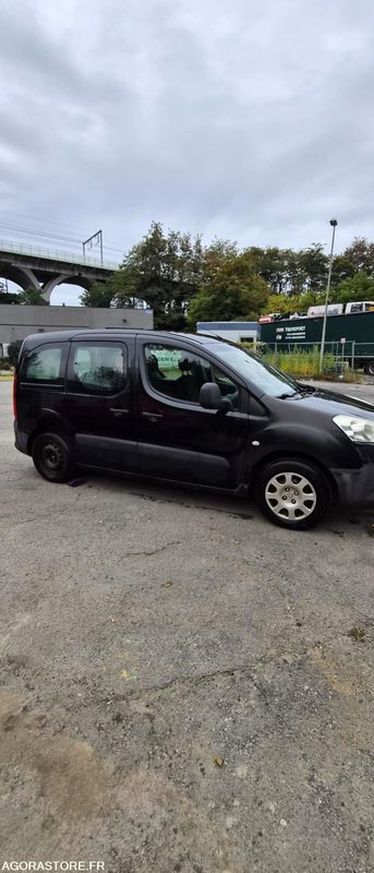 Monospace Peugeot Partner - 2012 - 296 080km - Voiture: photos 1 Monospace Peugeot Partner - 2012 - 296 080km - Voiture: photos 1