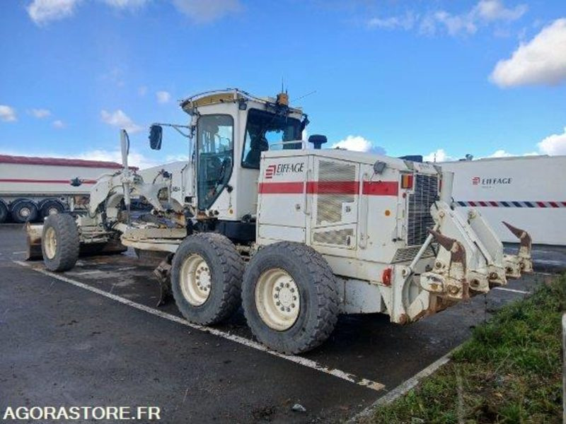 NIVEULEUSE - CATERPILLAR - 120M - 2011 - 12600H - Niveleuse: photos 2 NIVEULEUSE - CATERPILLAR - 120M - 2011 - 12600H - Niveleuse: photos 2