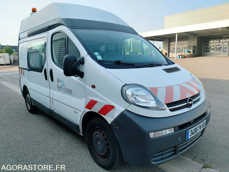 OPEL VIVARO - Fourgon utilitaire: photos 3 OPEL VIVARO - Fourgon utilitaire: photos 3