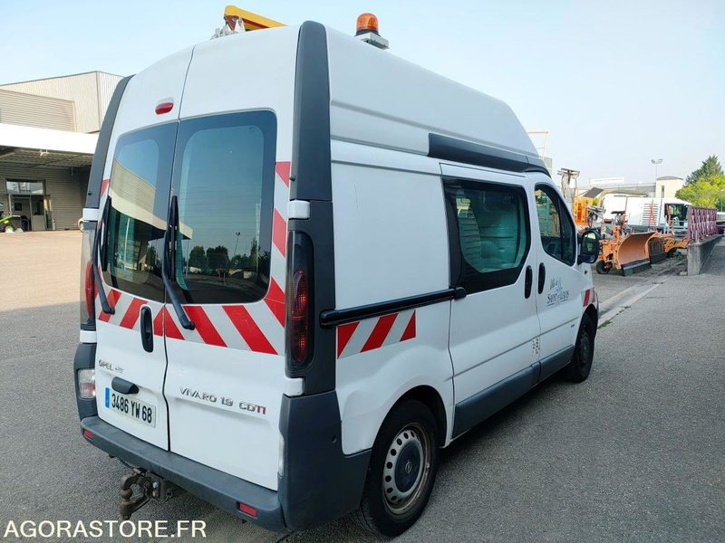 OPEL VIVARO - Fourgon utilitaire: photos 4 OPEL VIVARO - Fourgon utilitaire: photos 4
