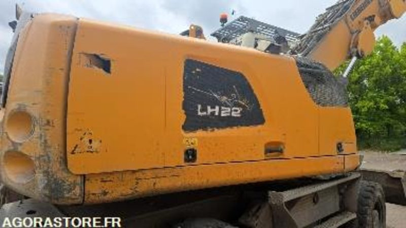 PELLE DE MANUTENTION SUR ROUE - LH22M LITRONIC LIEBHERR - 2017 / 12 053 HEURES - Pelle: photos 5 PELLE DE MANUTENTION SUR ROUE - LH22M LITRONIC LIEBHERR - 2017 / 12 053 HEURES - Pelle: photos 5