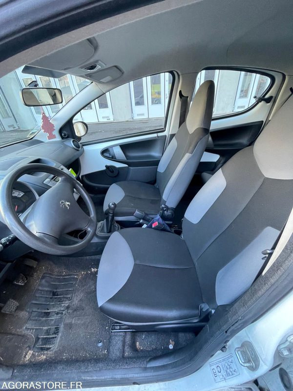 PEUGEOT 107 CL-099-LQ - Voiture: photos 5 PEUGEOT 107 CL-099-LQ - Voiture: photos 5