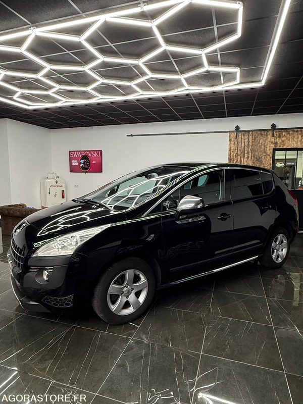 PEUGEOT 3008 1.6L HDI 115CH CROSSWAY - SUV: photos 1 PEUGEOT 3008 1.6L HDI 115CH CROSSWAY - SUV: photos 1