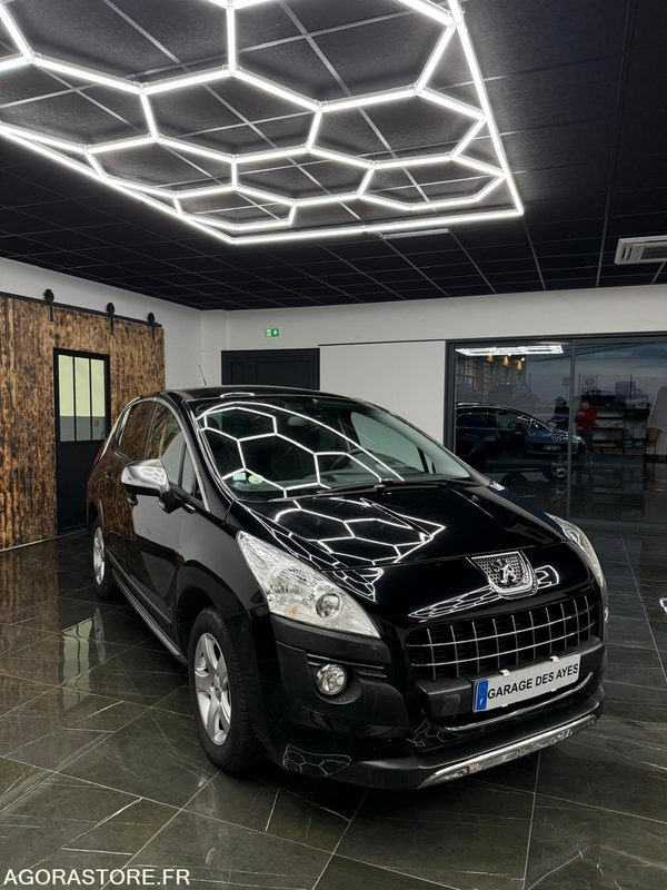 PEUGEOT 3008 1.6L HDI 115CH CROSSWAY - SUV: photos 2 PEUGEOT 3008 1.6L HDI 115CH CROSSWAY - SUV: photos 2