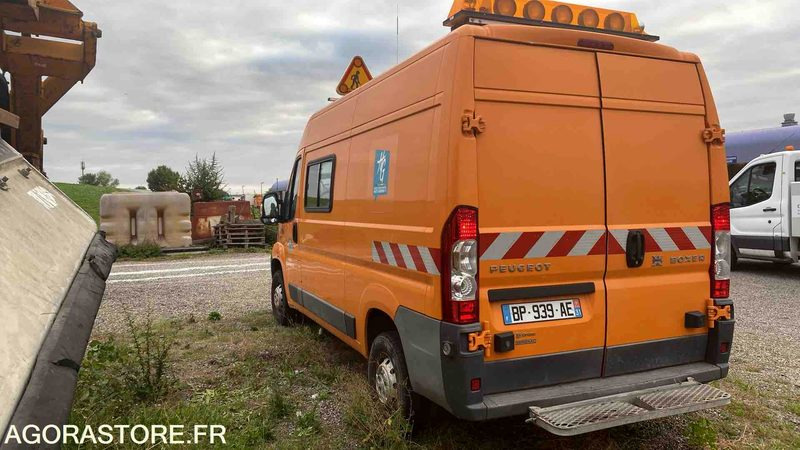 PEUGEOT BOXER 4X4 DANGEL - 2011 - 155041 KM - Fourgon utilitaire: photos 3 PEUGEOT BOXER 4X4 DANGEL - 2011 - 155041 KM - Fourgon utilitaire: photos 3