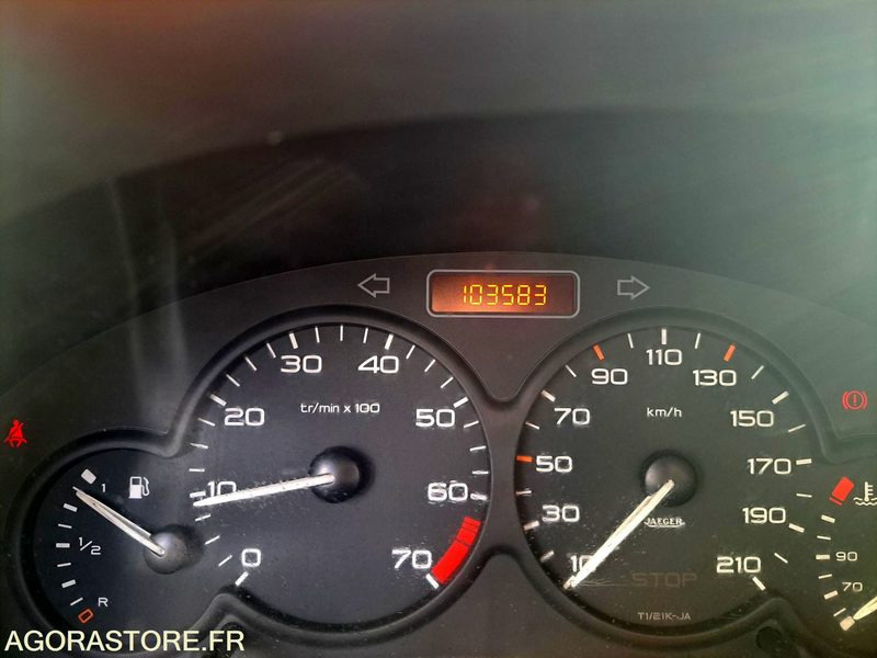 PEUGEOT PARTNER 103583kms 2004 - Fourgonnette: photos 2 PEUGEOT PARTNER 103583kms 2004 - Fourgonnette: photos 2