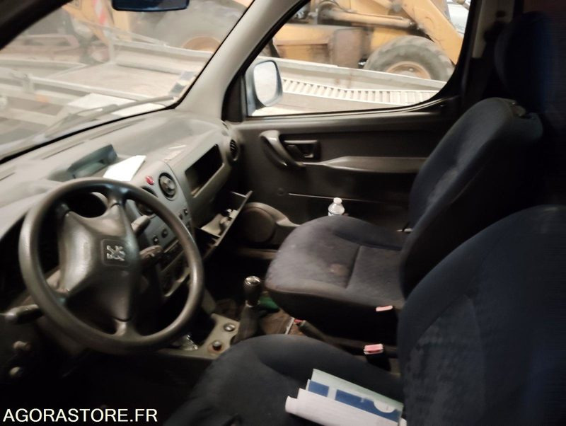 PEUGEOT PARTNER - Fourgonnette: photos 3 PEUGEOT PARTNER - Fourgonnette: photos 3