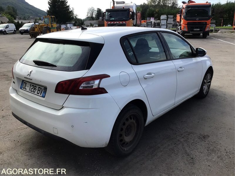 Peugeot 308 - 2014 - 133878kms - (P0403313) - Voiture: photos 2 Peugeot 308 - 2014 - 133878kms - (P0403313) - Voiture: photos 2