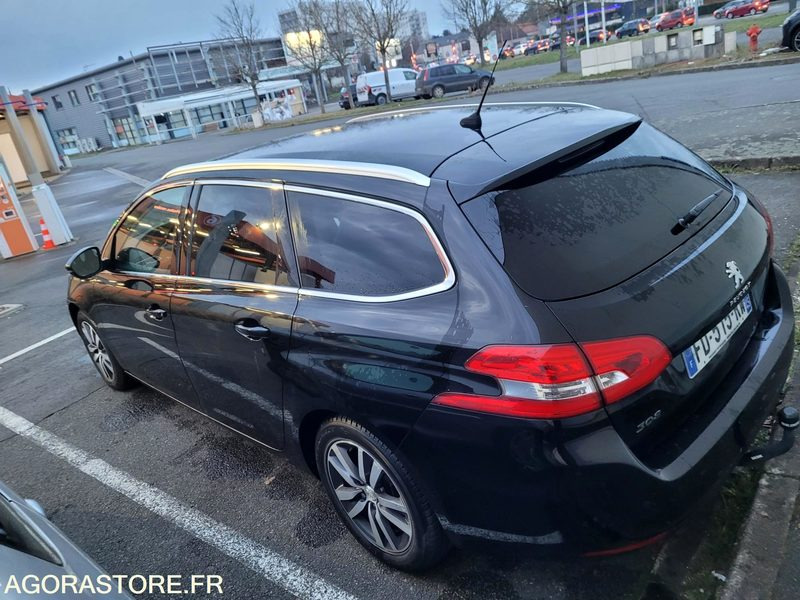 Peugeot 308SW 2019 215.000km - Voiture: photos 3 Peugeot 308SW 2019 215.000km - Voiture: photos 3