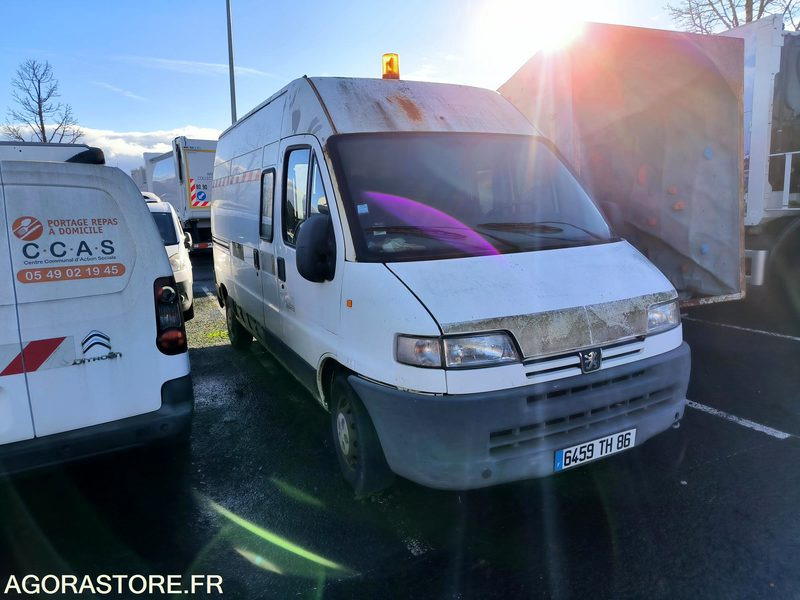Peugeot Boxer double cabine - Utilitaire double cabine, Utilitaire double cabine: photos 4 Peugeot Boxer double cabine - Utilitaire double cabine, Utilitaire double cabine: photos 4