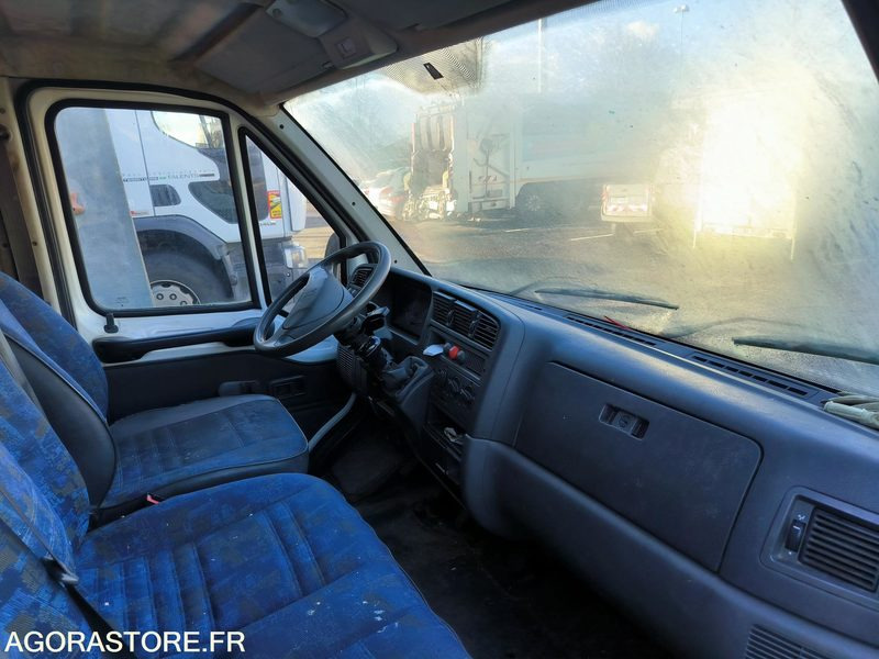 Peugeot Boxer double cabine - Utilitaire double cabine, Utilitaire double cabine: photos 2 Peugeot Boxer double cabine - Utilitaire double cabine, Utilitaire double cabine: photos 2