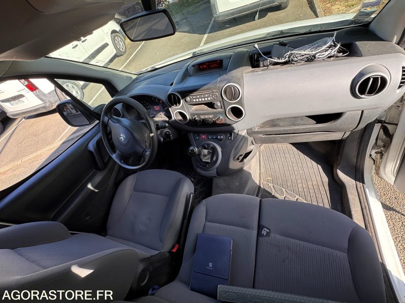 Peugeot Partner Phase 2 L11.6 Blue HDi FAP Fourgon S&S 100cv - Fourgonnette: photos 2 Peugeot Partner Phase 2 L11.6 Blue HDi FAP Fourgon S&S 100cv - Fourgonnette: photos 2