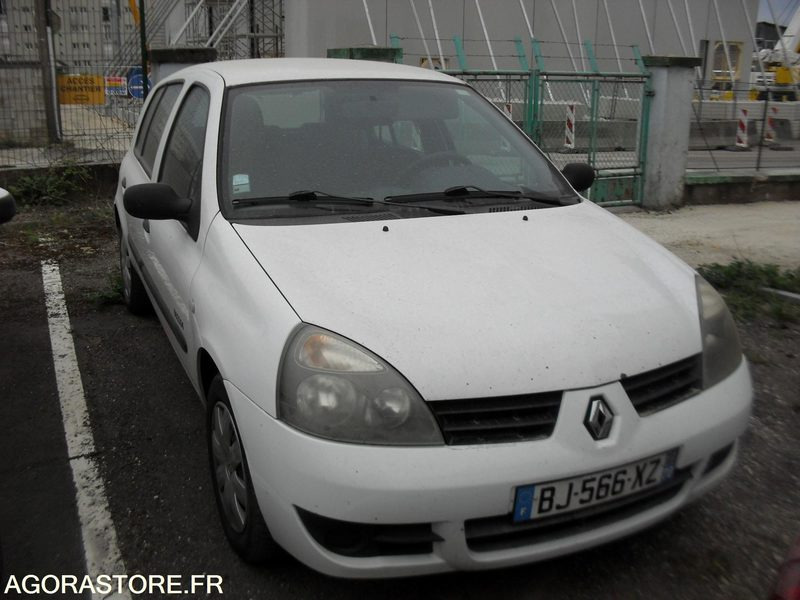 RENAULT CLIO 1.5 DCI 5 PORTES - Voiture: photos 1 RENAULT CLIO 1.5 DCI 5 PORTES - Voiture: photos 1