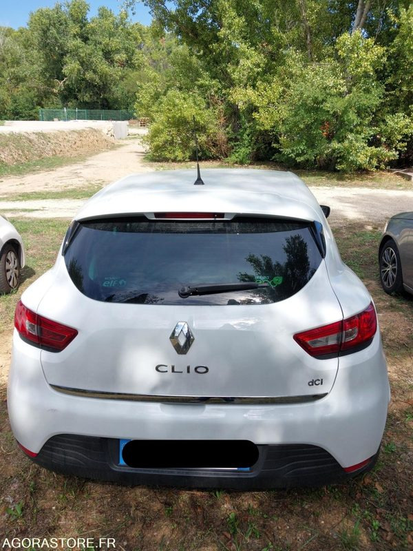 RENAULT CLIO - 133418km - 2014 - Voiture: photos 2 RENAULT CLIO - 133418km - 2014 - Voiture: photos 2