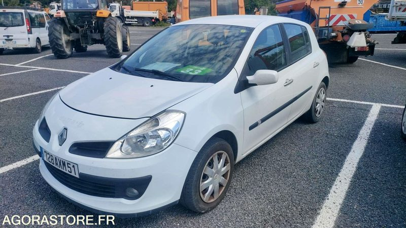 RENAULT CLIO - 2008 - 139089kms - Voiture: photos 3 RENAULT CLIO - 2008 - 139089kms - Voiture: photos 3
