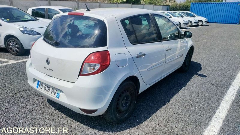 RENAULT CLIO - 2009 - 247721kms - Voiture: photos 2 RENAULT CLIO - 2009 - 247721kms - Voiture: photos 2