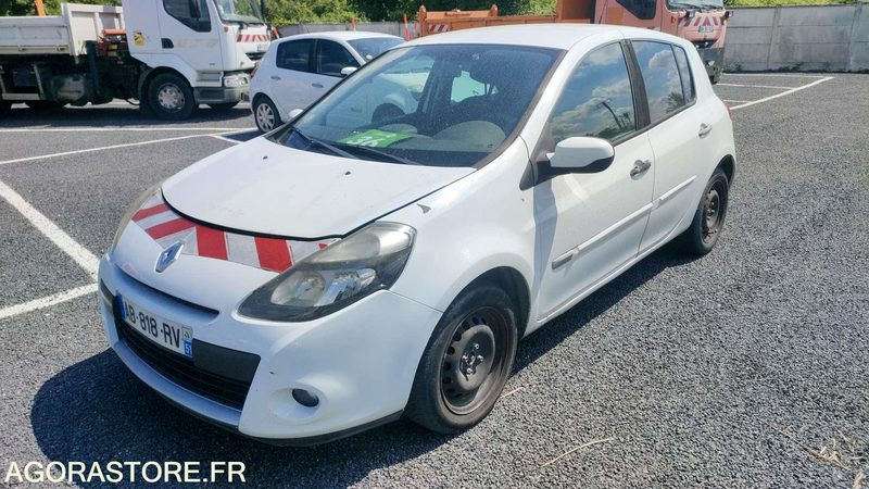 RENAULT CLIO - 2009 - 247721kms - Voiture: photos 1 RENAULT CLIO - 2009 - 247721kms - Voiture: photos 1