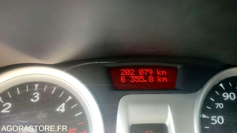 RENAULT CLIO - 2011 - 202079kms - Voiture: photos 5 RENAULT CLIO - 2011 - 202079kms - Voiture: photos 5