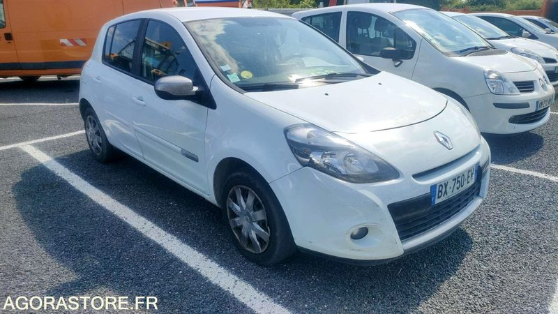 RENAULT CLIO - 2011 - 202079kms - Voiture: photos 3 RENAULT CLIO - 2011 - 202079kms - Voiture: photos 3