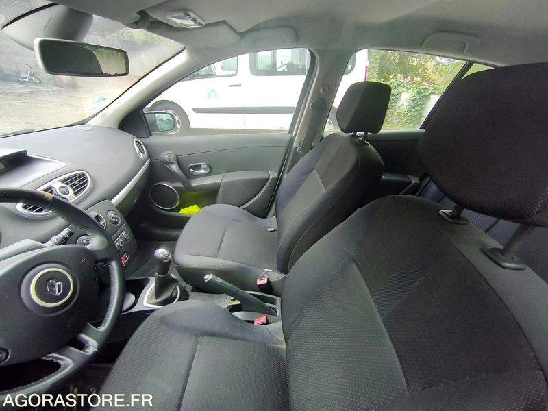 RENAULT CLIO III - Voiture: photos 3 RENAULT CLIO III - Voiture: photos 3