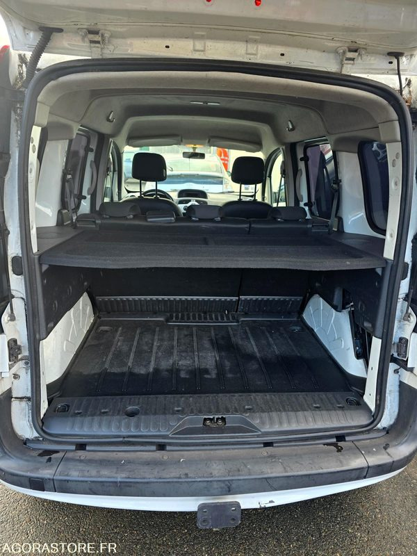 RENAULT KANGOO BJ 326 DF - 109223kms - 2011 - Voiture: photos 3 RENAULT KANGOO BJ 326 DF - 109223kms - 2011 - Voiture: photos 3
