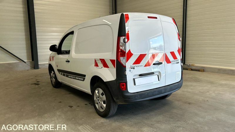 RENAULT KANGOO II MOTRICITE RENFORCEE 1ERE MAIN 2018 97800KMS CT OK - Fourgonnette: photos 1 RENAULT KANGOO II MOTRICITE RENFORCEE 1ERE MAIN 2018 97800KMS CT OK - Fourgonnette: photos 1
